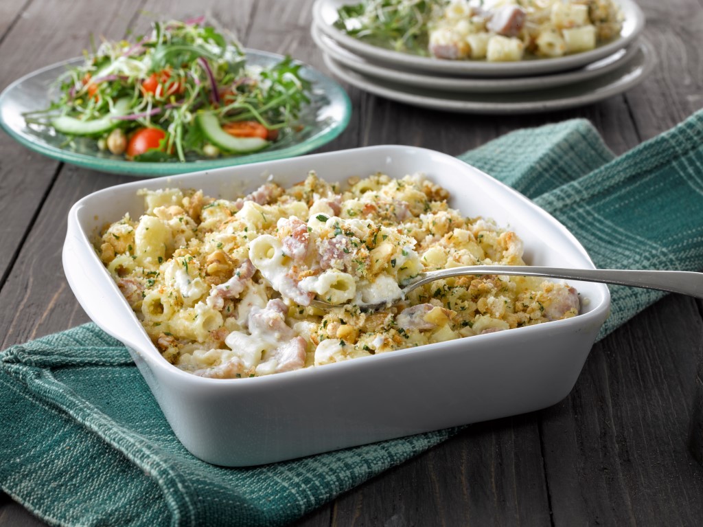 Mac and Cheese with Bacon and Walnuts