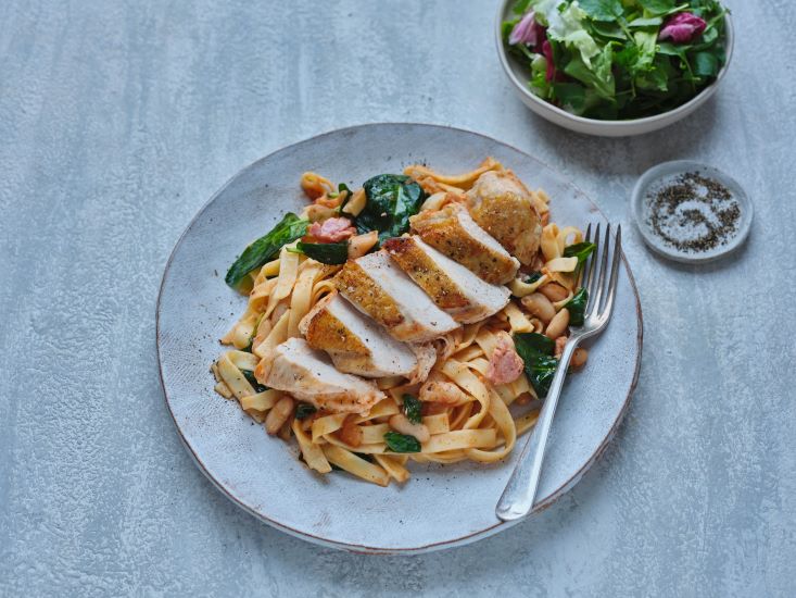 Chicken with Beans Spinach and Pasta