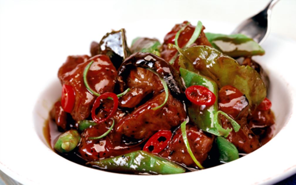 Pork Stir-Fry with Mushrooms, Chilli and Mange-tout