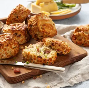 Cheddar Scones with Bacon & Chives