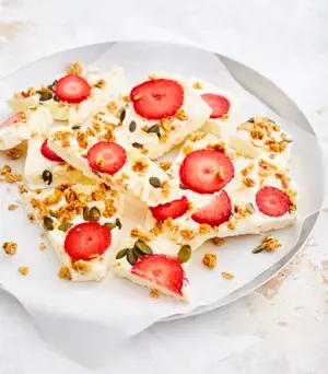 Strawberry Yoghurt Bark