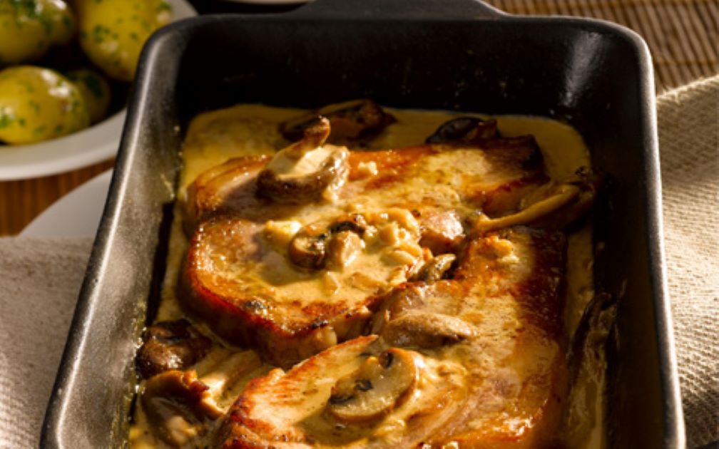 Pork Chops with Mushrooms and Garlic